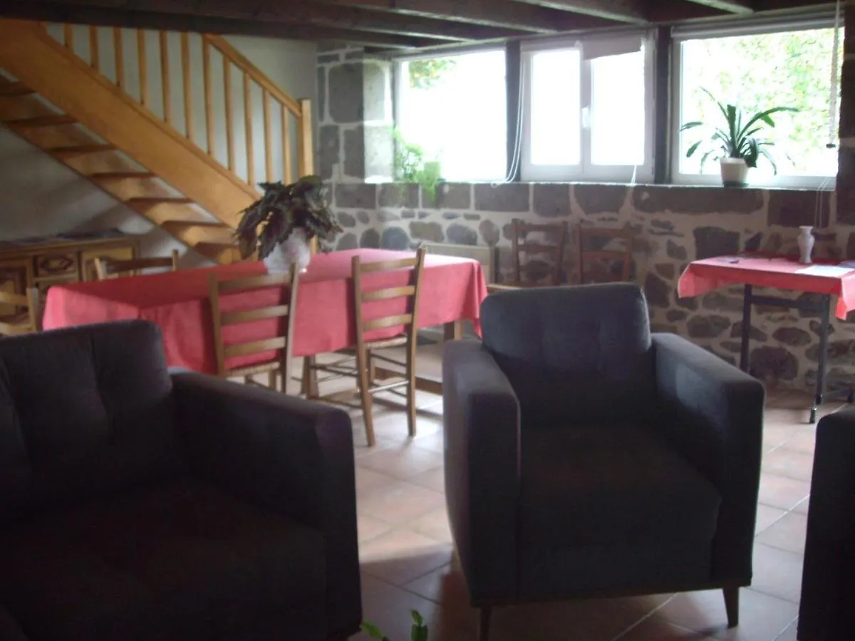 ferme de Lamourio Saint-Cernin  Saint-Cernin (Cantal)