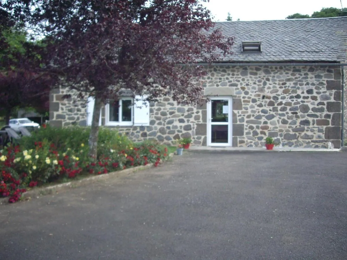 ferme de Lamourio Saint-Cernin  Couette-café