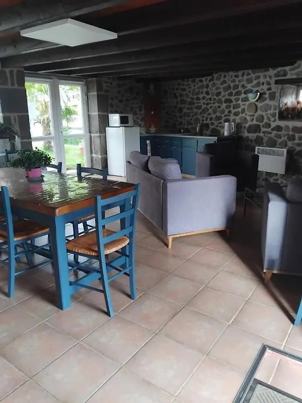 Couette-café ferme de Lamourio Saint-Cernin